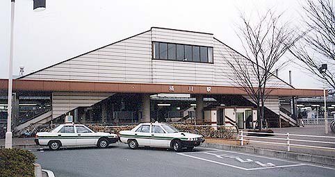 ����� ����w