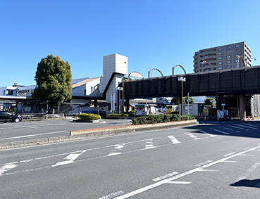 ����� ����w