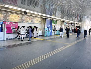 ����� ����w