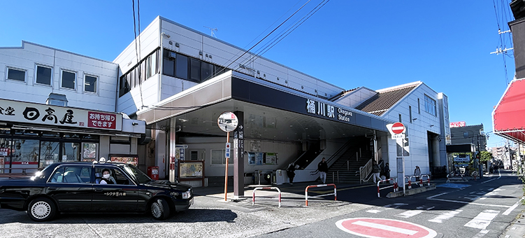 ����� ����w