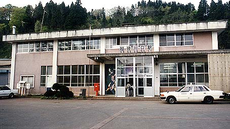 �z�����w