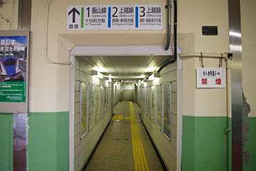 �z�����w