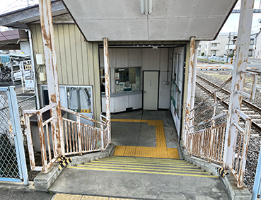 ��z�� ���w