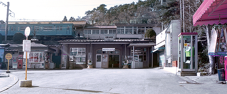 �����C�݉w