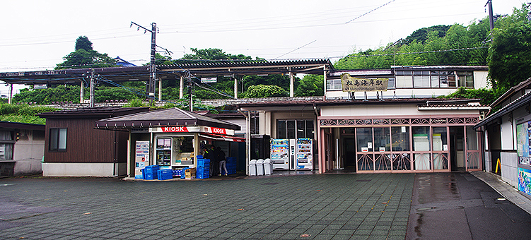 �����C�݉w