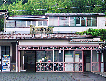 �����C�݉w