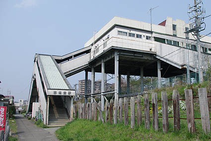 �������w