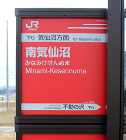 ��C����w