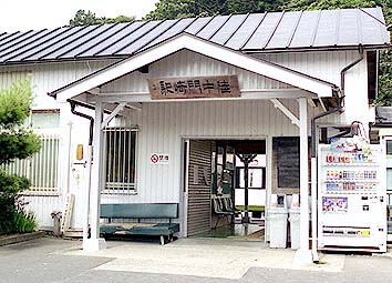 �������w