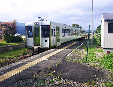 �������w