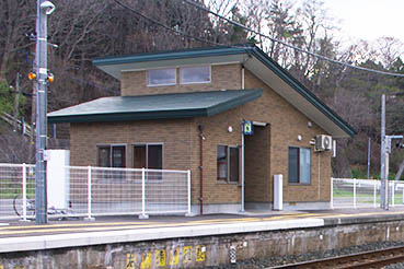 �������؉w