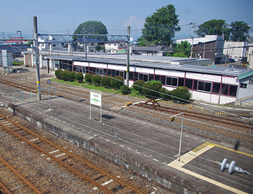 �\�����w