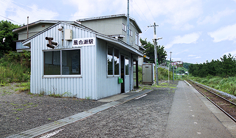 �������w