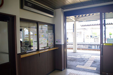 �H�O�����w