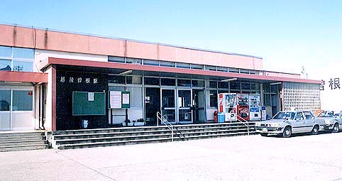 �z��]���w