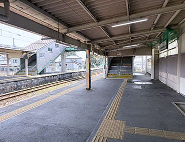 �z��� ���w