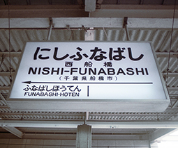 ���D���w