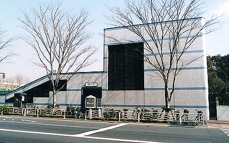 �z�����w