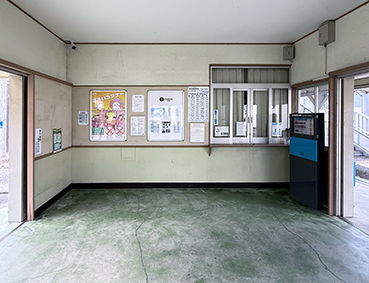 �\�]�� �ɗ\����w