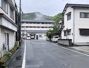 �\�]�� �k�F�a���w