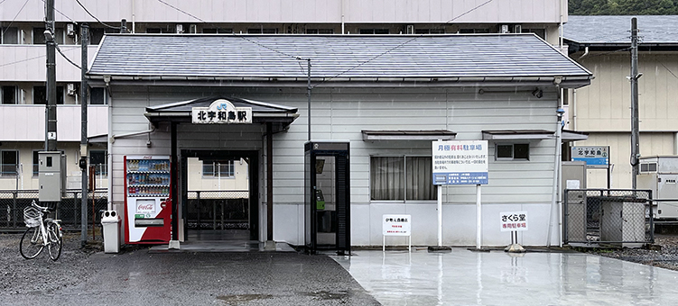 �\�]�� �k�F�a���w