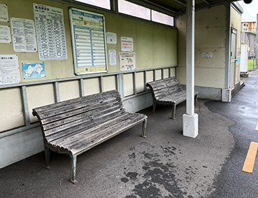 �\�]�� �����w