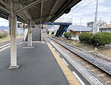 �\�]�� �����w