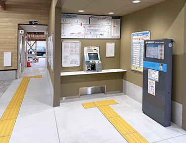 �\�]�� �����w