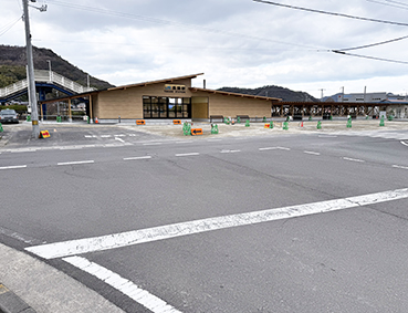 �\�]�� �����w