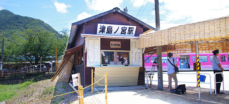 �Ó��m�{�w