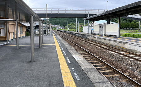 �\�]�� �K�V���w