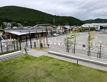 �\�]�� �K�V���w