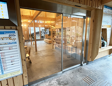 �\�]�� �K�V���w