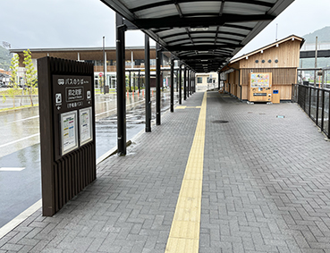 �\�]�� �K�V���w