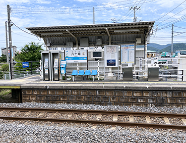 �\�]�� ���\��w