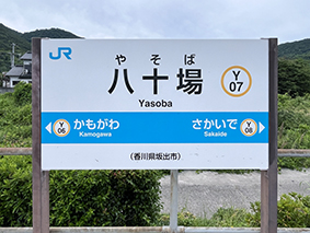 �\�]�� ���\��w