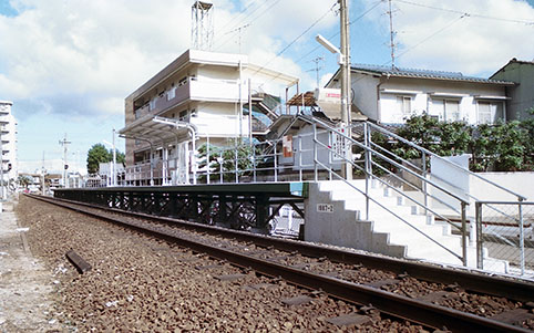 ���a���w