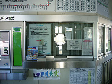 ���a���w