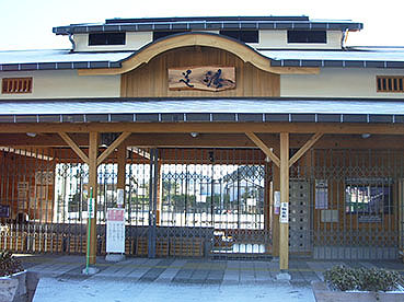 ���a���w