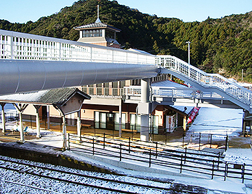 ����� ���a���w