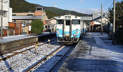 ���a���w