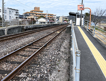 ����� �K��w