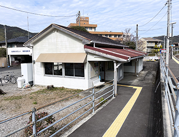 ����� �K��w