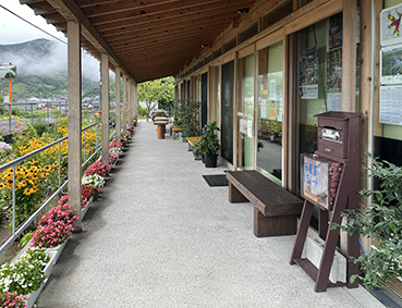 �y�]�� ���a�w