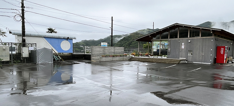 �y�]�� ���a�w