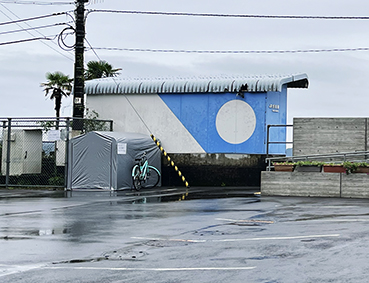 �y�]�� ���a�w