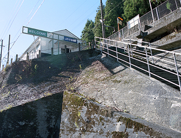 �y�]�� ������w