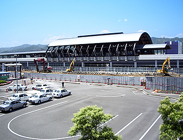 �y�]�� ���m�w