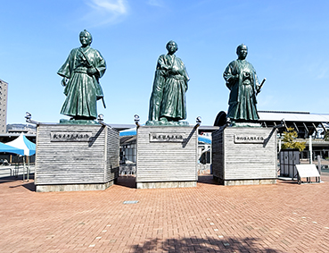 �y�]�� ���m�w