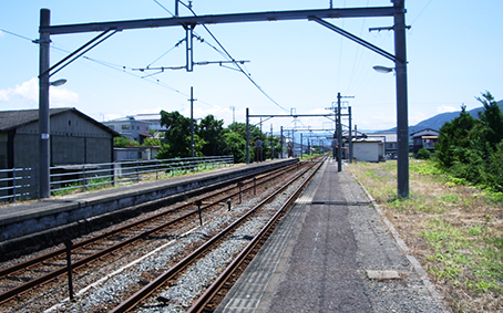 �������w